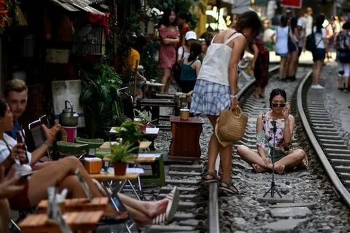 - Tận dụng công nghệ AI: Công nghệ AI có thể giúp các nhà sáng tạo tạo ra nội dung